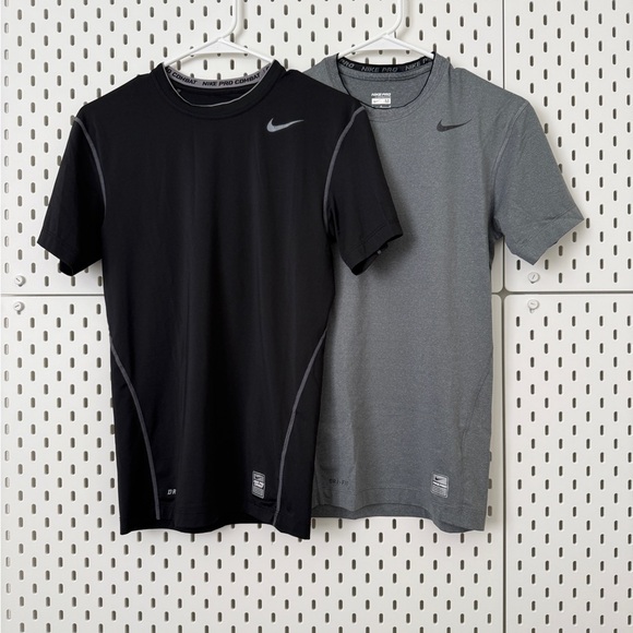 Nike Men's Short Sleeve Performance Tees in Black and Gray - Picture 1 of 1